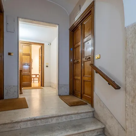 아파트 Trevi Terrace Penthouse *