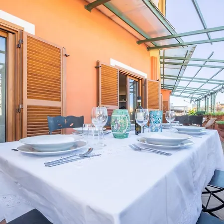 Trevi Terrace Penthouse 아파트 로마